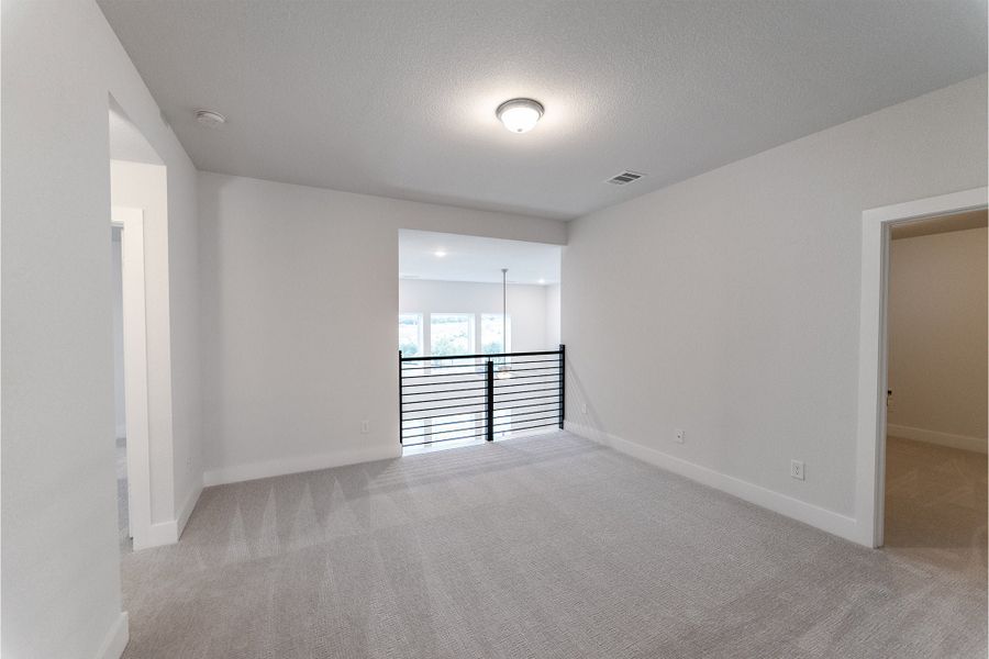 Spacious, unfurnished interior of a new home in Lariat, Liberty Hill (Image 15).