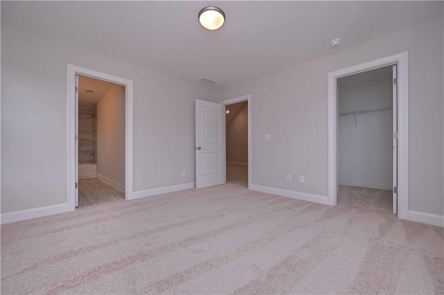 Spacious, unfurnished interior of a new home in , Douglasville (Image 21). Spacious, unfurnished interior of a new home in , Douglasville (Image 21).
