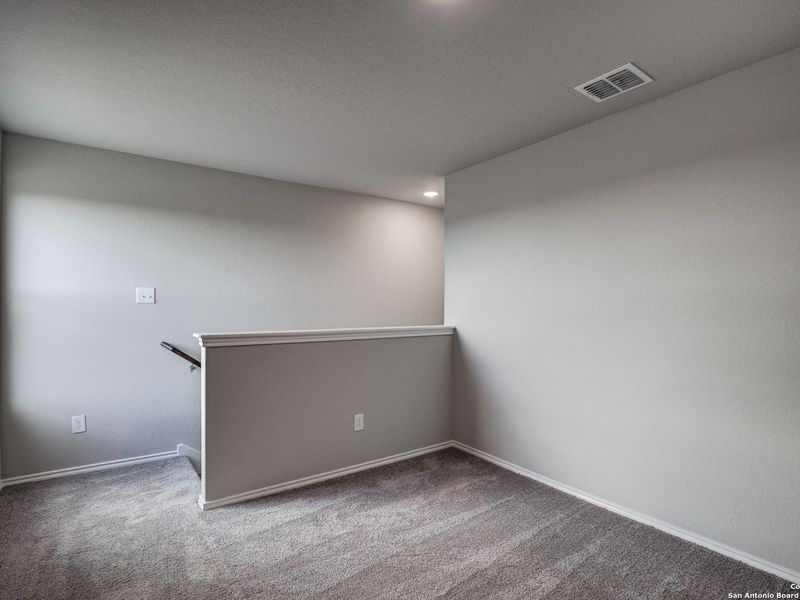 Spacious, unfurnished interior of a new home in Applewhite Meadows, San Antonio (Image 23).