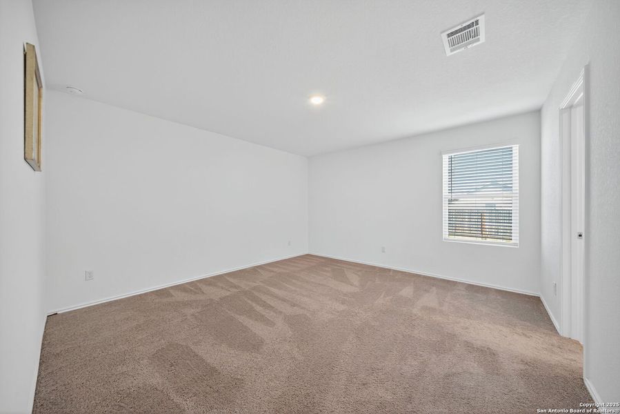 Spacious, unfurnished interior of a new home in Spring Grove: Belmar Collection, St. Hedwig (Image 17). Spacious, unfurnished interior of a new home in Spring Grove: Belmar Collection, St. Hedwig (Image 17).