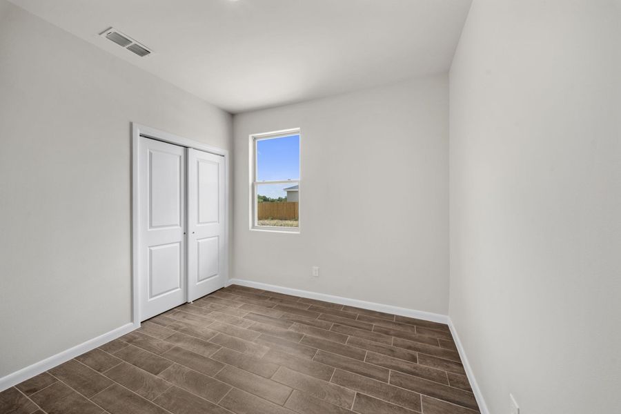 Spacious, unfurnished interior of a new home in Paloma Ranch, Harlingen (Image 16).