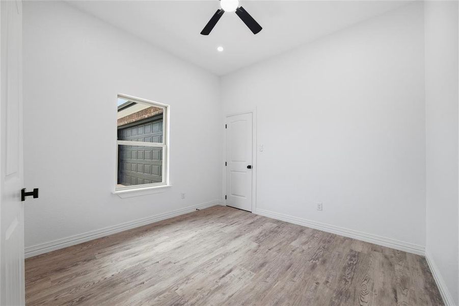 Spacious, unfurnished interior of a new home in , Corsicana (Image 25).