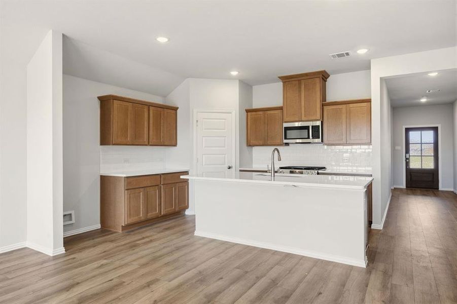 5-web-or-mls-547-frst-hvn-dr 5-web-or-mls-547-frst-hvn-dr