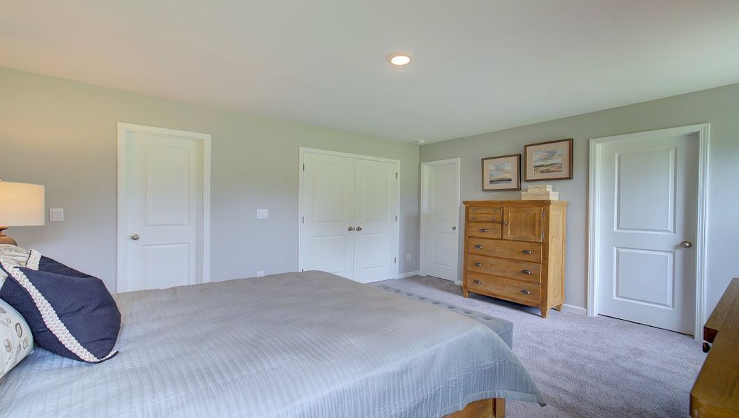 Furnished interior view inside a new home in Valleywood Farms, Waynesville (Image 18).