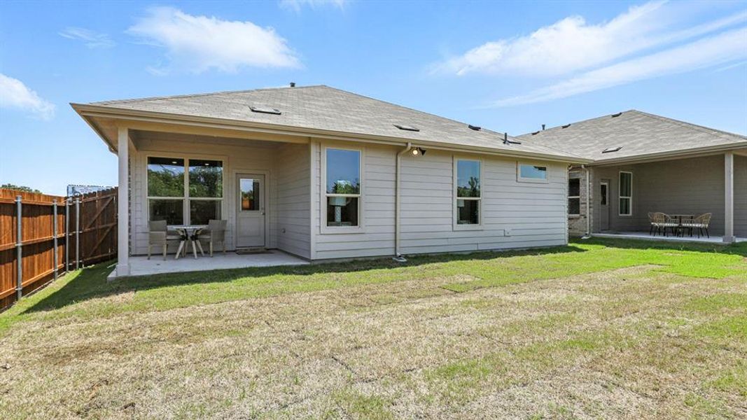 Exterior details and patio area of a home in Vista Point, Grandview (Image 2).