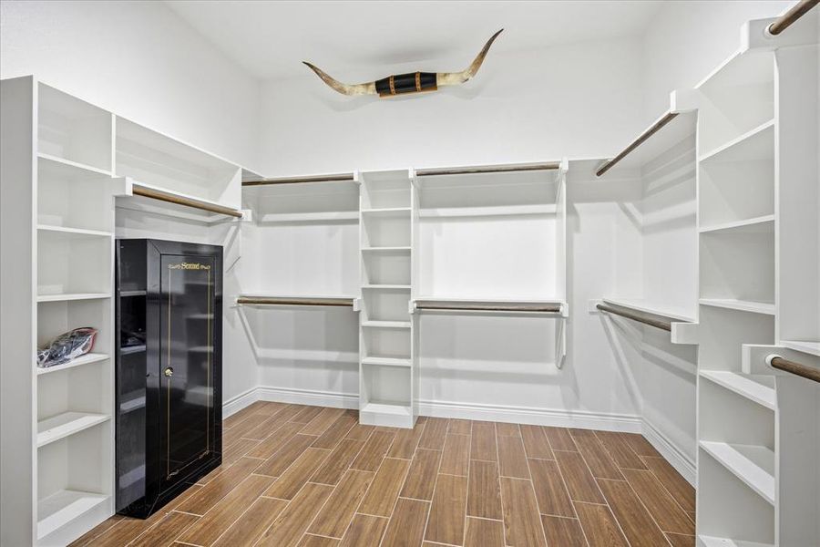 Furnished interior view inside a new home in , Granbury (Image 11).