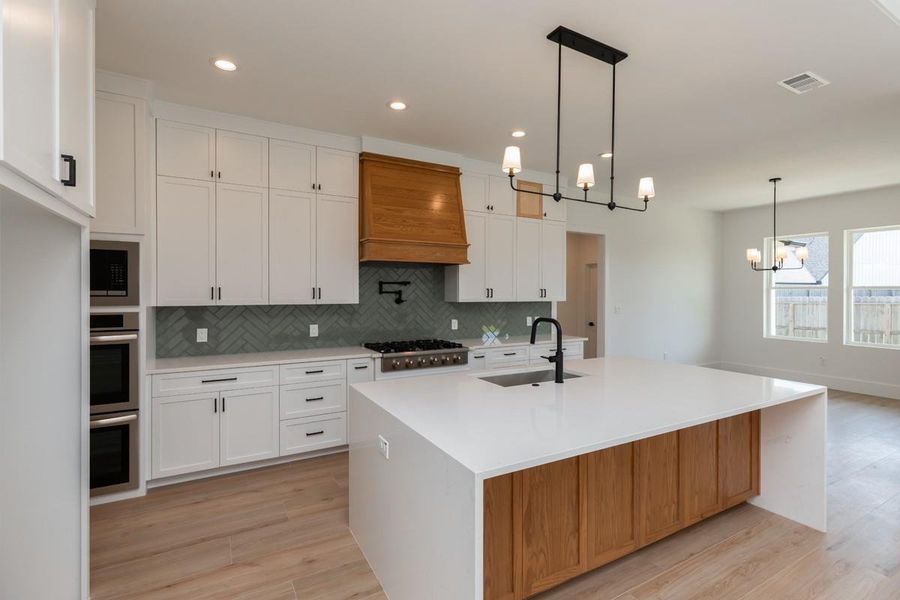 Furnished interior view inside a new home in , Beaumont (Image 4).