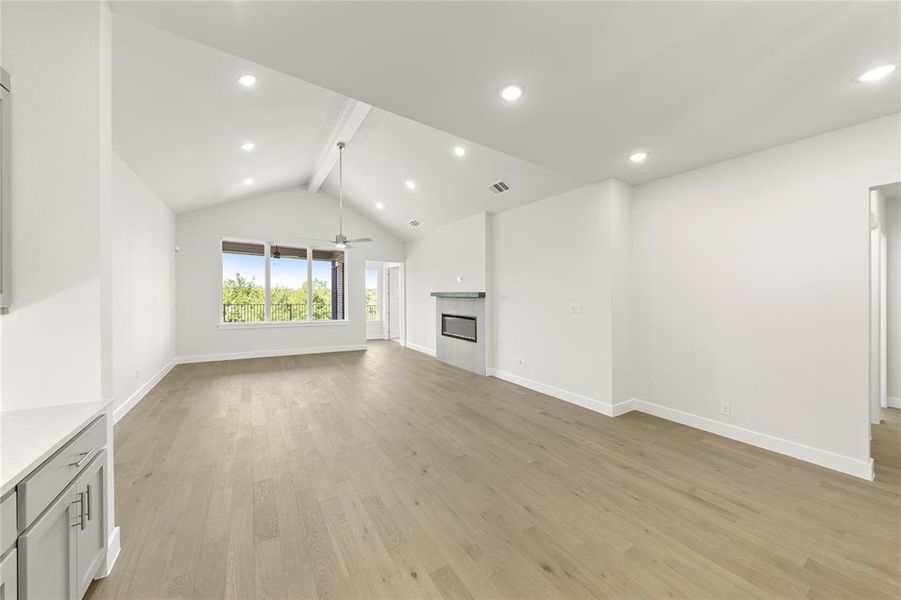 Spacious, unfurnished interior of a new home in The Highlands, Rockwall (Image 22).