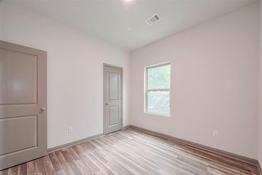 Image 16 of a home in . Image 16 of a home in .