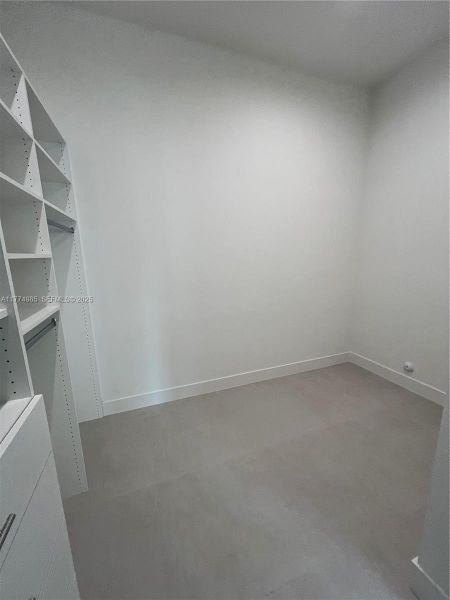 Spacious, unfurnished interior of a new home in , Hollywood (Image 32).
