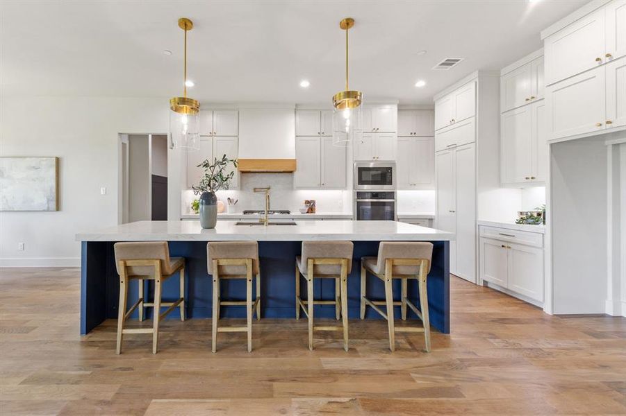 Furnished interior view inside a new home in , Red Oak (Image 5).