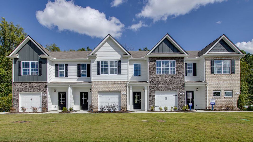 Image 25 representing the MEDFORD by D.R. Horton in King's Landing, Lewisburg, TN.