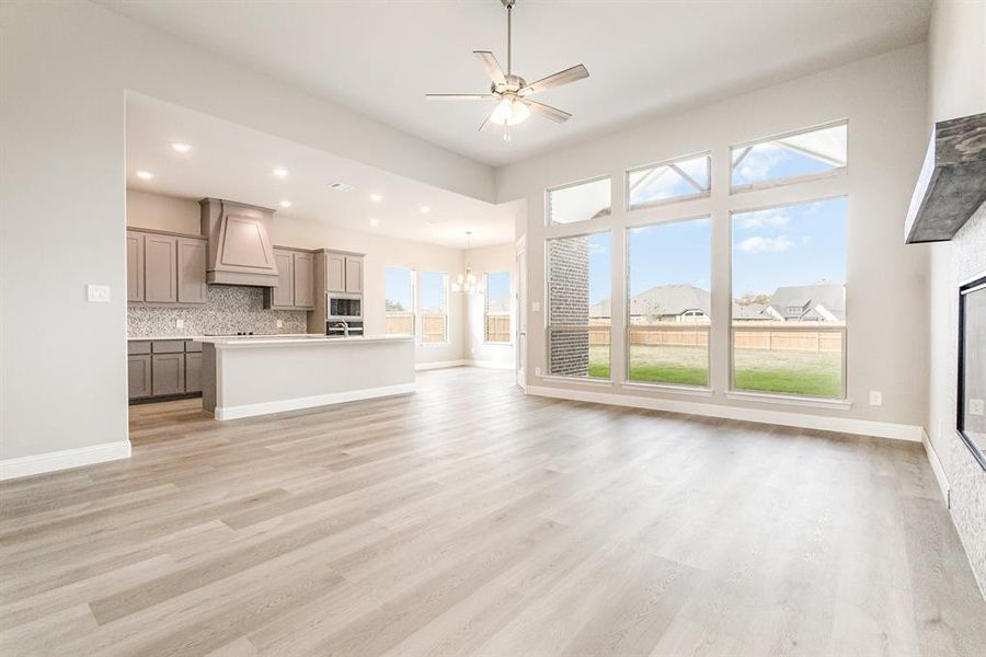 Spacious, unfurnished interior of a new home in Ten Mile Creek Estates, DeSoto (Image 29).