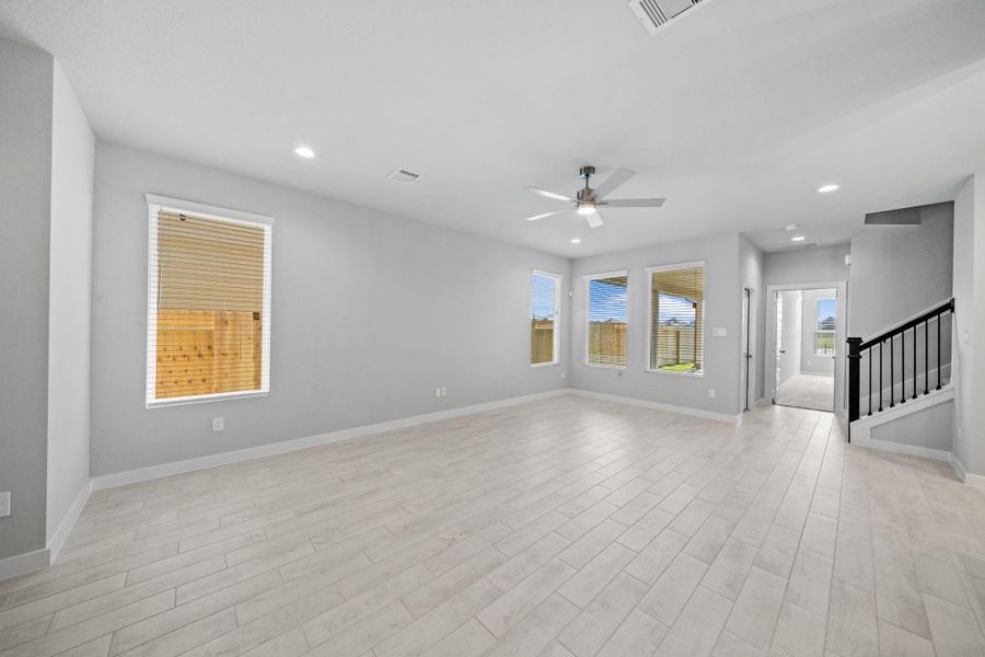 Spacious, unfurnished interior of a new home in Grand Oaks Village, Houston (Image 15).