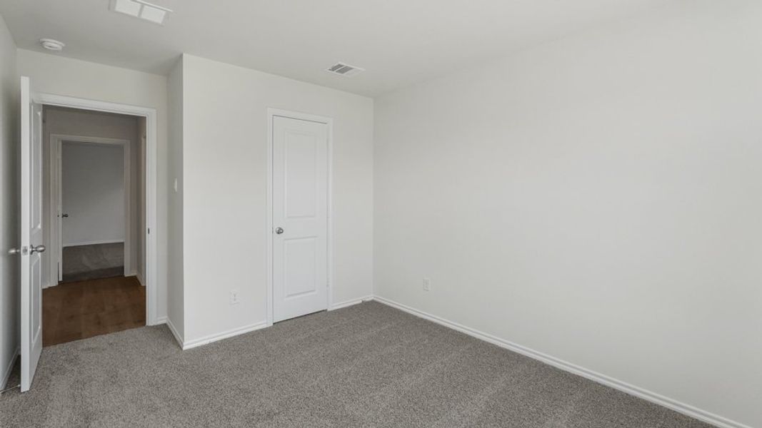 Spacious, unfurnished interior of a new home in Riverfield, Josephine (Image 28).