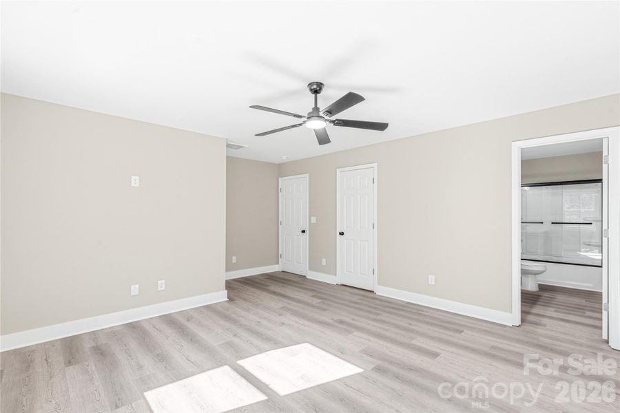 Spacious, unfurnished interior of a new home in , Shelby (Image 23).