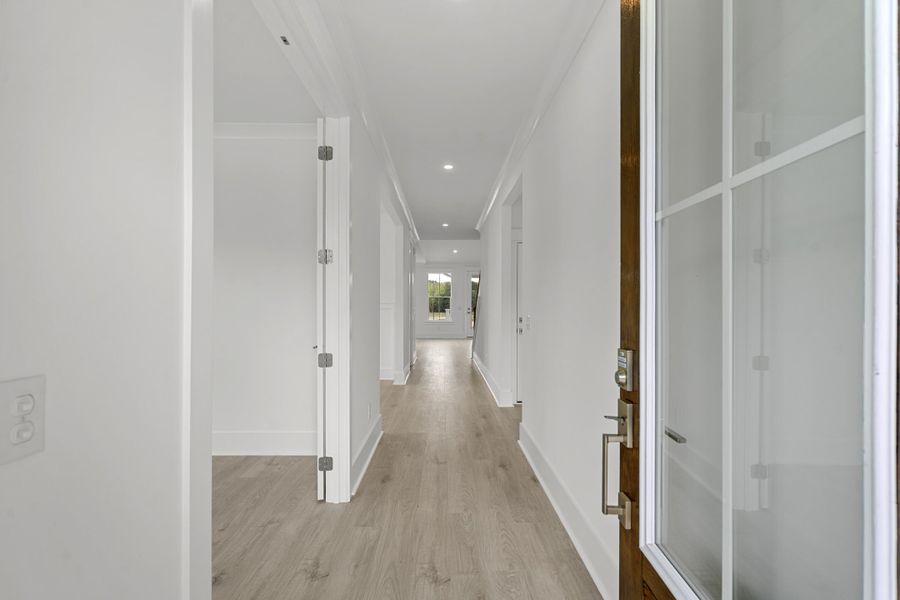 Spacious, unfurnished interior of a new home in Miller's Crossing, Johns Island (Image 13). Spacious, unfurnished interior of a new home in Miller's Crossing, Johns Island (Image 13).