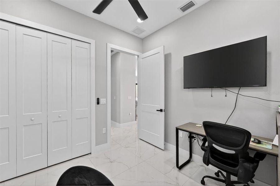 Furnished interior view inside a new home in , Lake Placid (Image 45).