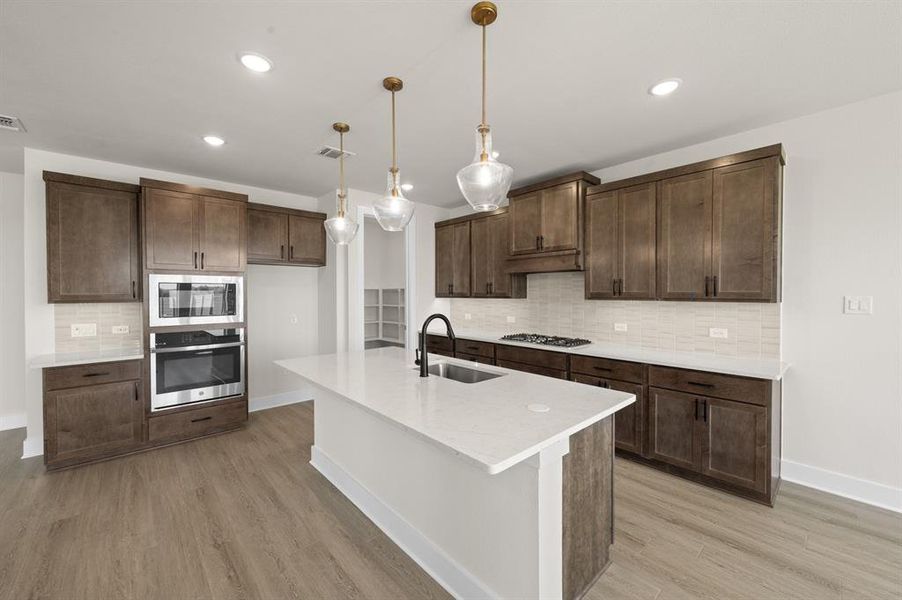 1550 Ginger- Kitchen-2 1550 Ginger- Kitchen-2