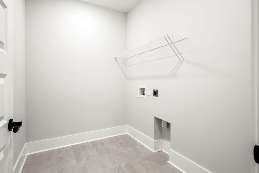 Spacious, unfurnished interior of a new home in Del Webb Savannah at Heartwood, Richmond Hill (Image 17).