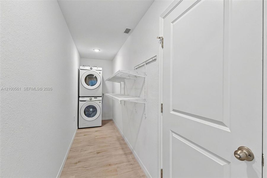 Furnished interior view inside a new home in , Cape Coral (Image 15).