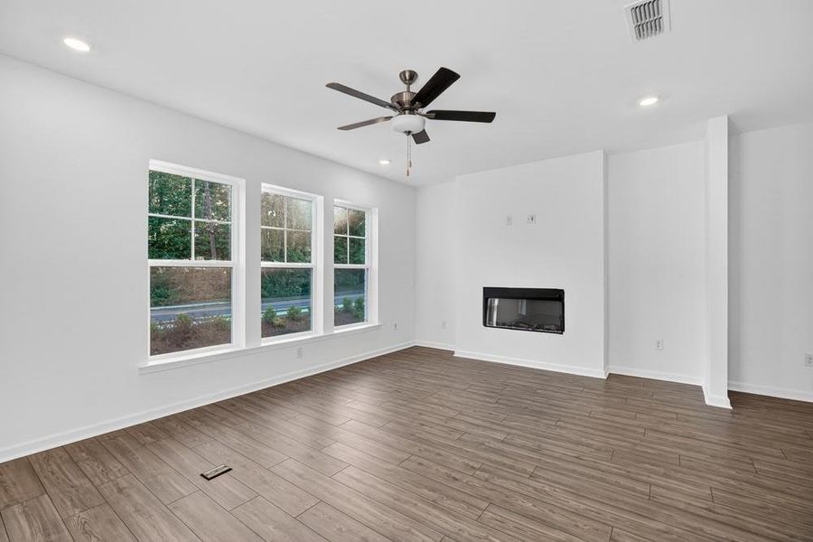 Spacious, unfurnished interior of a new home in Chandler Run, Tucker (Image 17).
