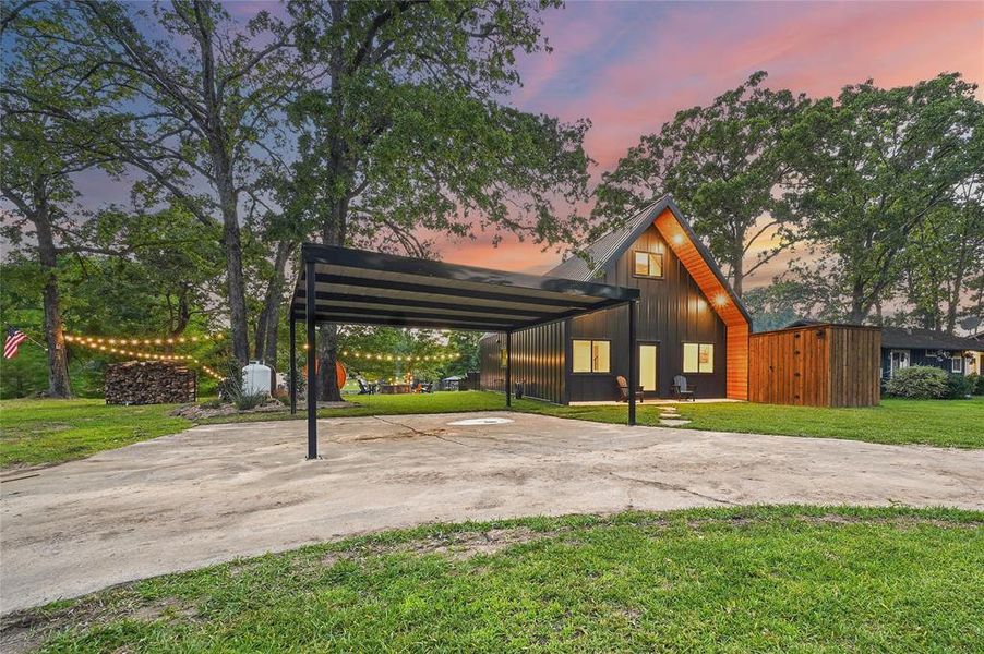 Community amenities in , Trinidad (Image 20).