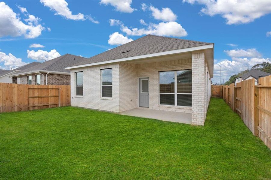 Photos are REPRESENTATIVE of the home /floor plan and are NOT of the actual home.  Selections, features, and room options may vary.  For more info., contact Chesmar Homes.