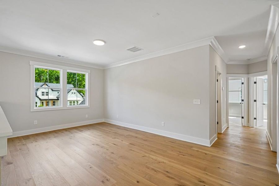 Spacious, unfurnished interior of a new home in Arden on Lanier, Cumming (Image 21).