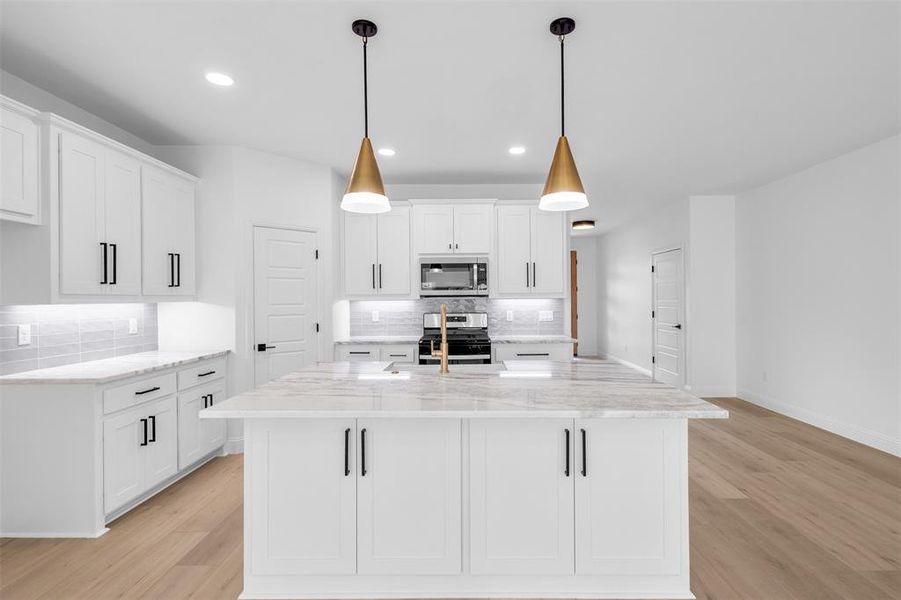 Furnished interior view inside a new home in , Fort Worth (Image 9). Furnished interior view inside a new home in , Fort Worth (Image 9).