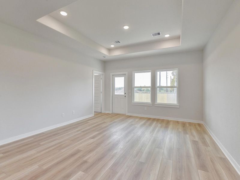 Spacious, unfurnished interior of a new home in Windmill Estates, Magnolia (Image 18).