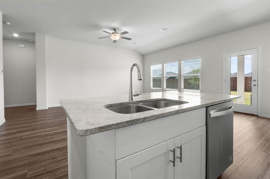 Furnished interior view inside a new home in Cibolo Hills, Fort Worth (Image 8). Furnished interior view inside a new home in Cibolo Hills, Fort Worth (Image 8).