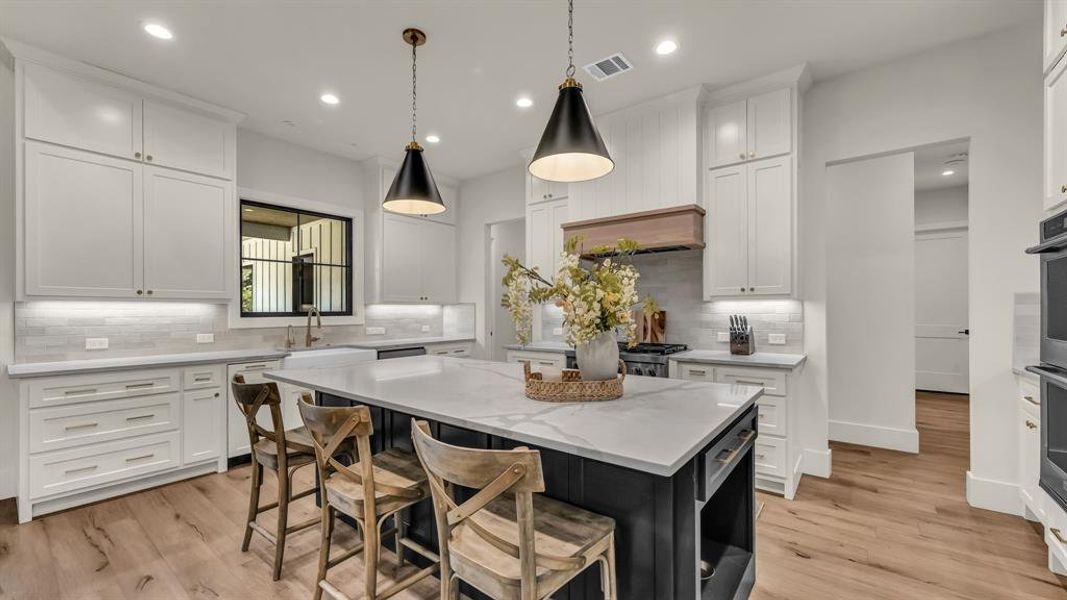 Furnished interior view inside a new home in , Weatherford (Image 19).