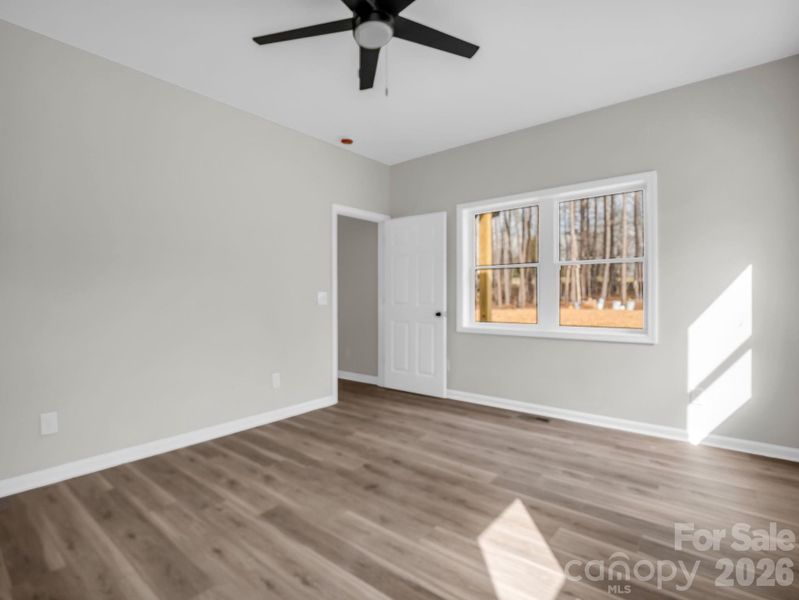 Spacious, unfurnished interior of a new home in , Bostic (Image 20).