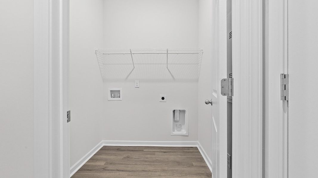 Spacious, unfurnished interior of a new home in Highland Hills, Graniteville (Image 28).