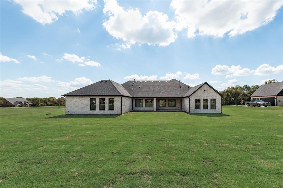 Exterior details and patio area of a home in , McKinney (Image 3).