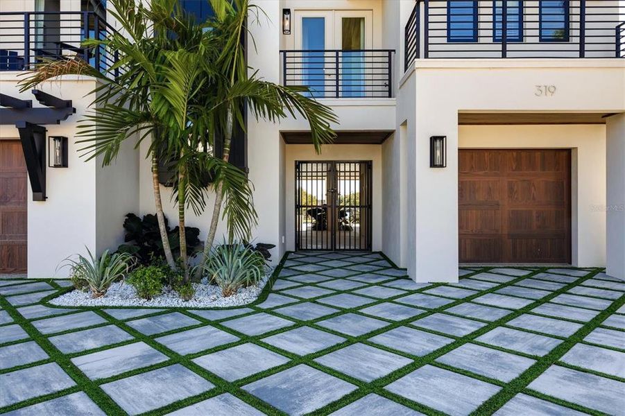 Exterior details and patio area of a home in , Anna Maria (Image 44).