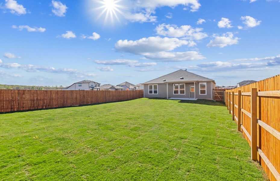 Exterior details and patio area of a home in Lagos, Manor (Image 3).