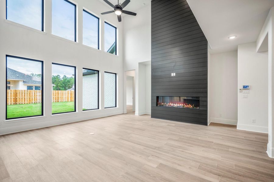 Spacious, unfurnished interior of a new home in Colton, Montgomery (Image 19).