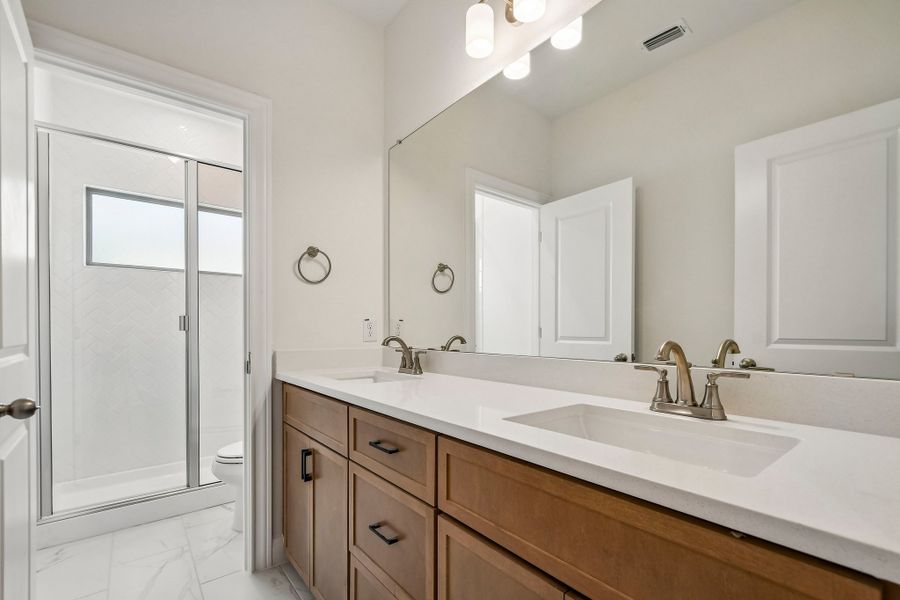 Furnished interior view inside a new home in Persimmon, Buda (Image 9).