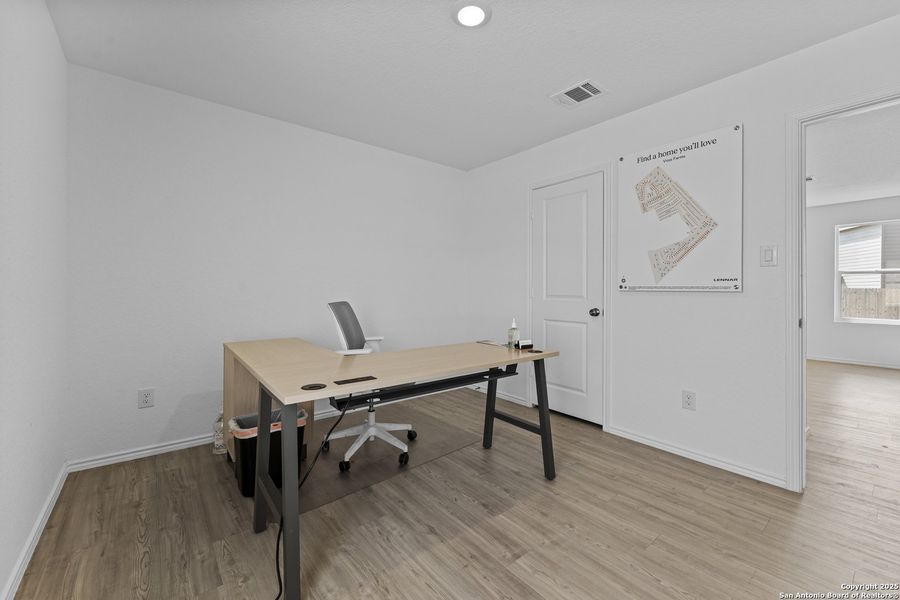 Furnished interior view inside a new home in , New Braunfels (Image 7).