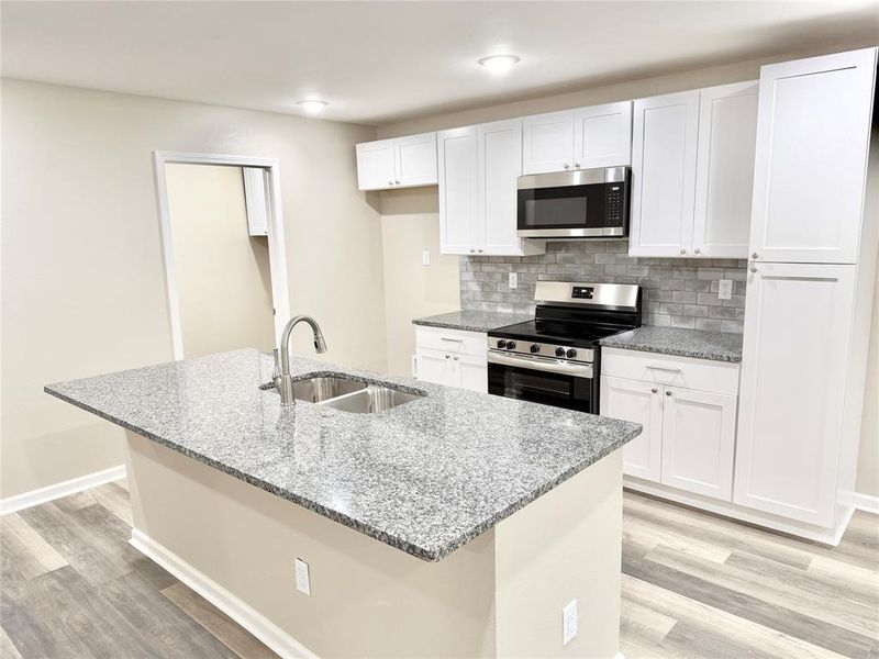 Furnished interior view inside a new home in , Gladewater (Image 5).
