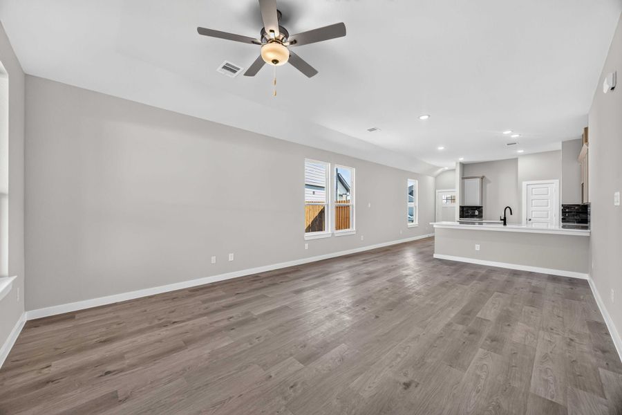 16836 Needlepoint Dr - Hawthorne - Family Room