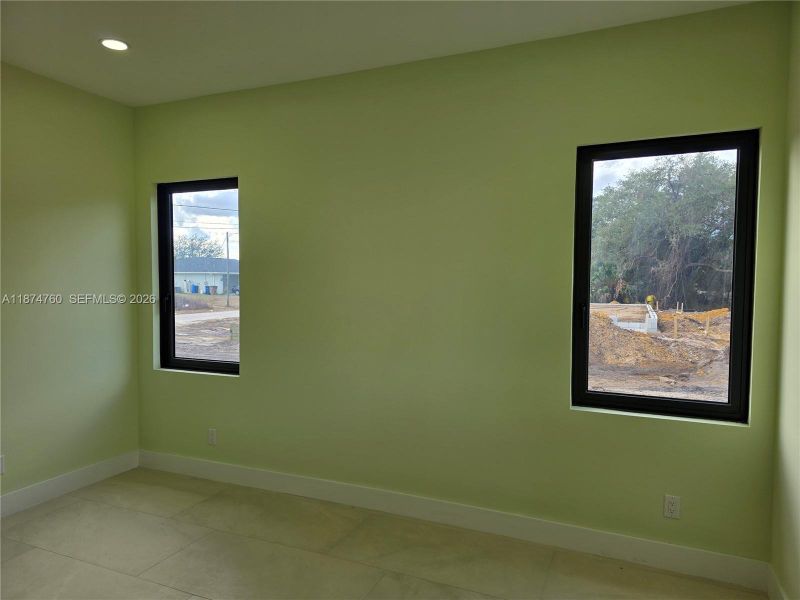 Spacious, unfurnished interior of a new home in , Lehigh Acres (Image 19).