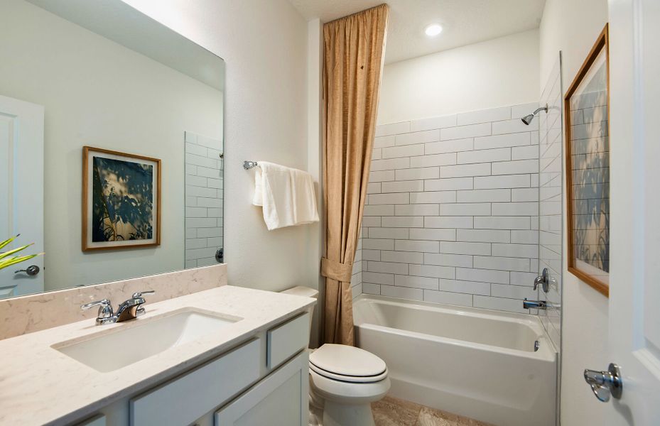 Furnished interior view inside a new home in Evergreen, Thonotosassa (Image 3).