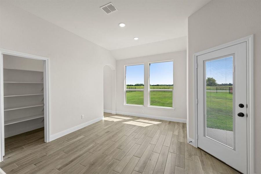 20_387 Paddle Boat- Nook-1