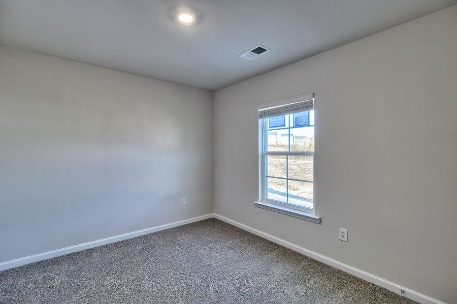 Spacious, unfurnished interior of a new home in , Yemassee (Image 7).
