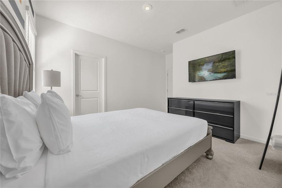 Furnished interior view inside a new home in , Kissimmee (Image 33).