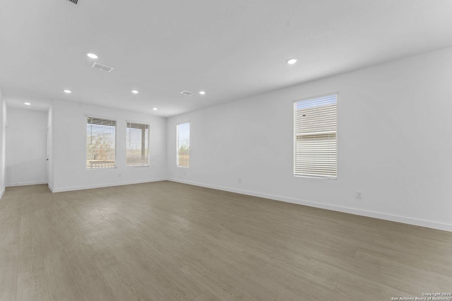 Spacious, unfurnished interior of a new home in Hightop Ridge, Converse (Image 27).