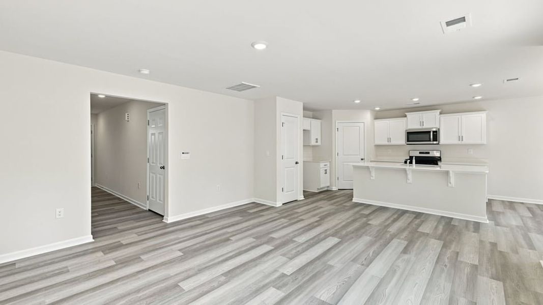 Spacious, unfurnished interior of a new home in Harrier Point, Woodruff (Image 17).